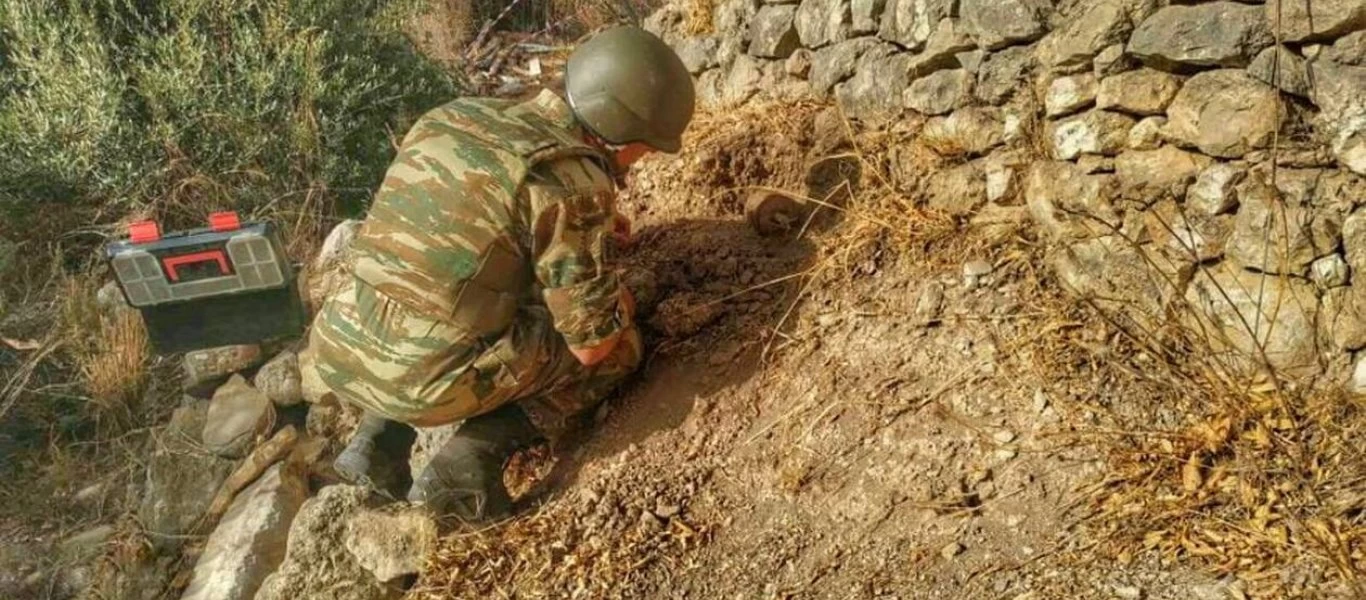 Σάμος: Βρέθηκε νάρκη δίπλα από σχολείο (φωτό)